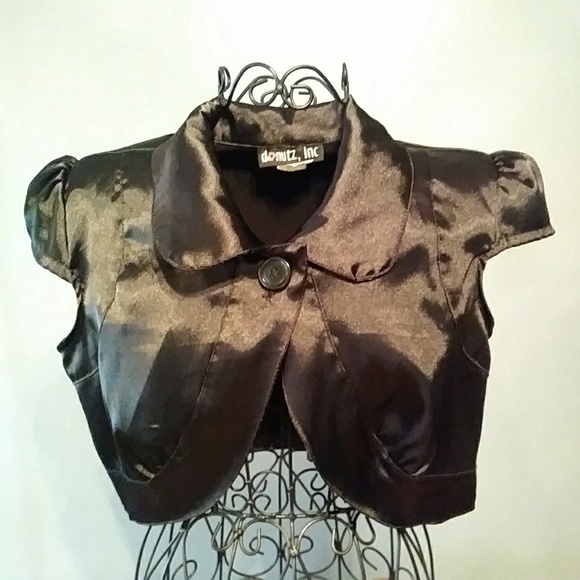 donutz inc Jackets & Blazers - Vintage inspired crop jacket